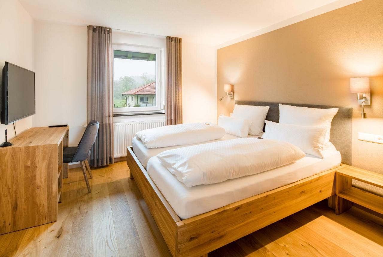 Hotel Hofgut Tiergarten เอาเล็นดอร์ฟ ภายนอก รูปภาพ